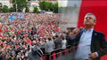 Özgür Özel'den mutlak butlan sonrası ilk miting: "Bizi yenemezsiniz, diz çöktüremezsiniz"