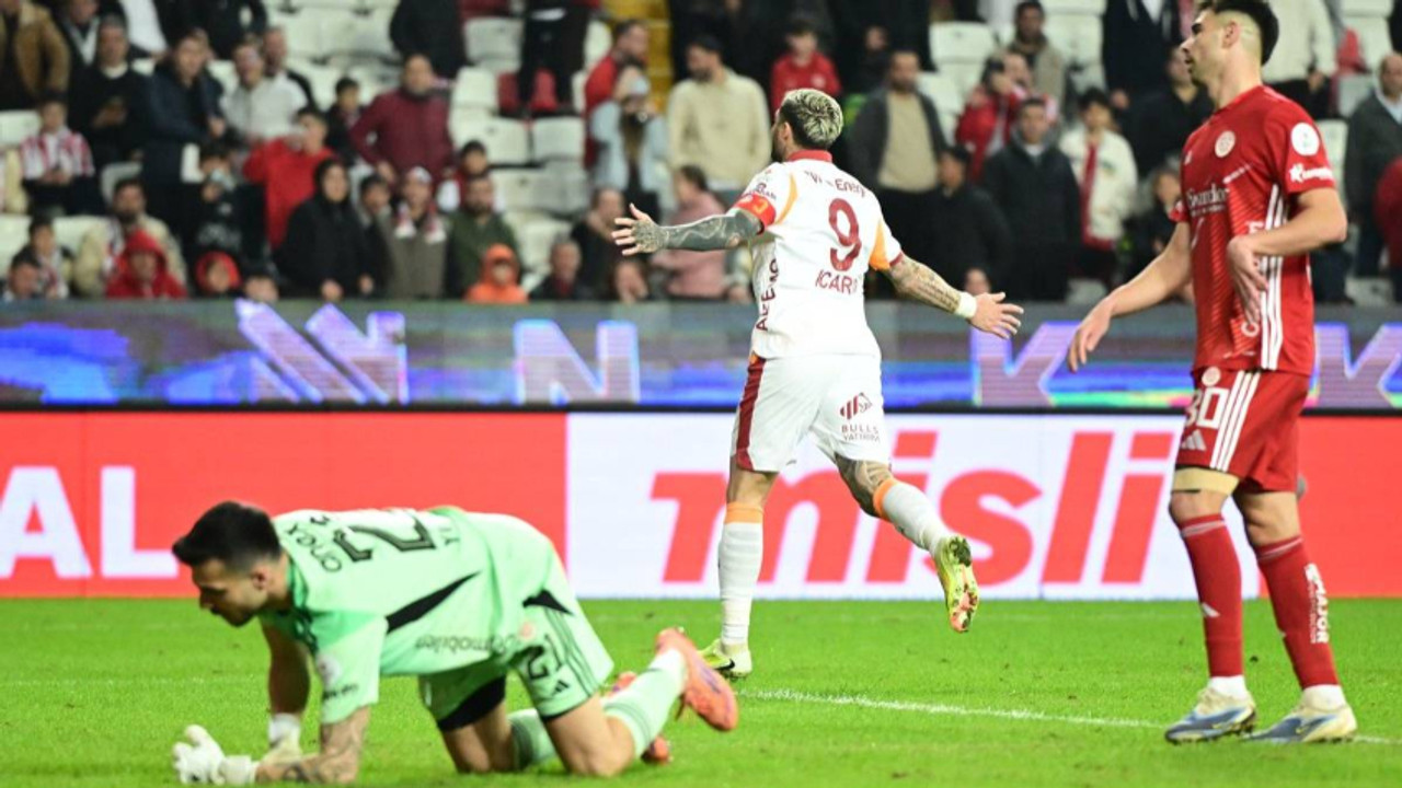 Mauro Icardi Galatasaray tarihine geçti: Hagi’yi yakaladı