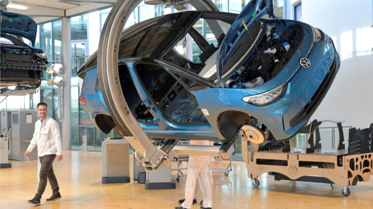 Volkswagen'in 88 yıllık tarihinde bir ilk! 'Amiral gemisi'ni kapatıyor!