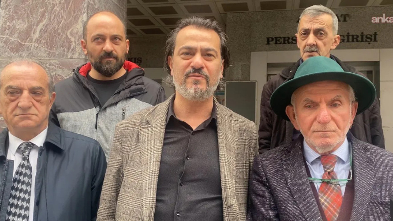 Bürokratın 'özel tuvaletini' yazan gazeteciler hakim karşısına çıktı