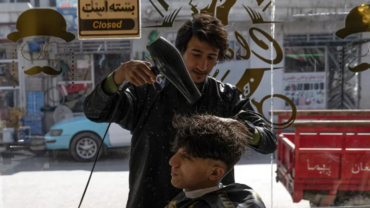 Taliban'dan ilginç denetim: Sakalını kısa kesenler gözaltına alınıyor