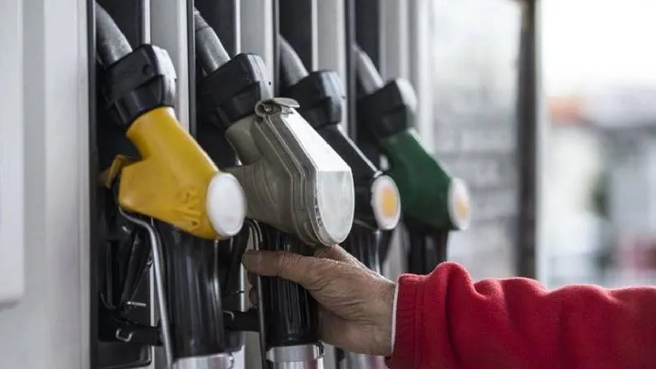 Akaryakıta beklenen zam iptal edildi