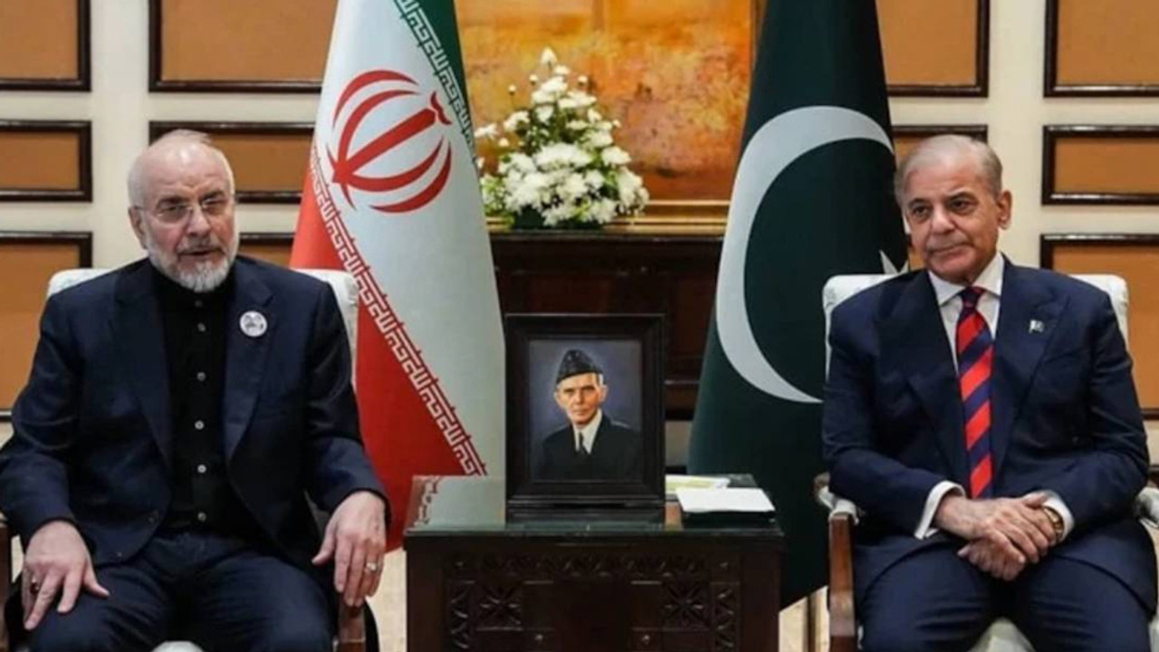 İran-ABD müzakereleri başladı! Hamaney rozeti detayı