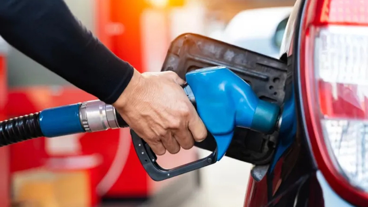 Tarih verildi: Akaryakıta büyük indirim geliyor!