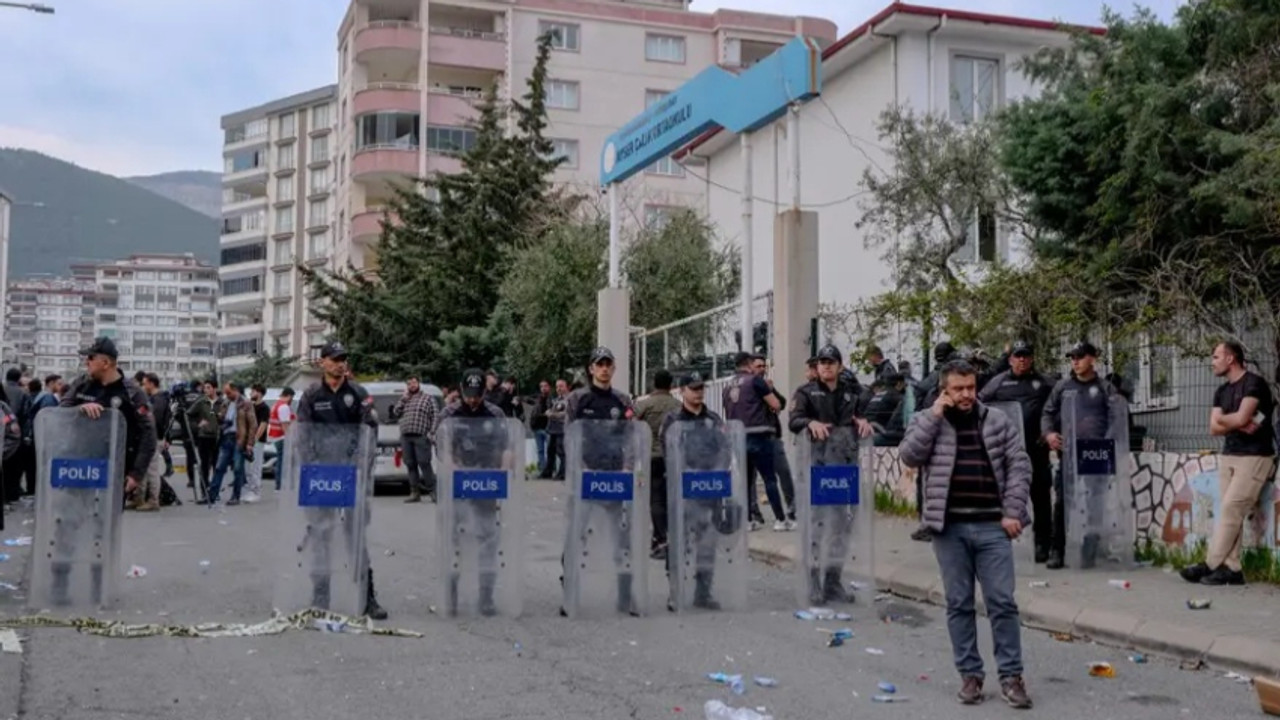 Okulun WhatsApp grubuna tehdit mesajı: Ses kaydı gönderip, 10 öğrencinin ismini verdi