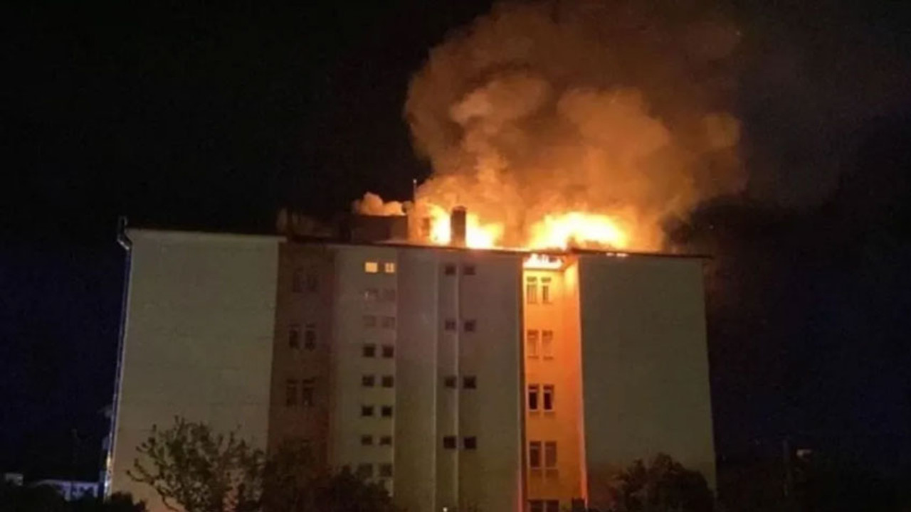 Lise yurdunda yangın! 46 öğrenci tahliye edildi