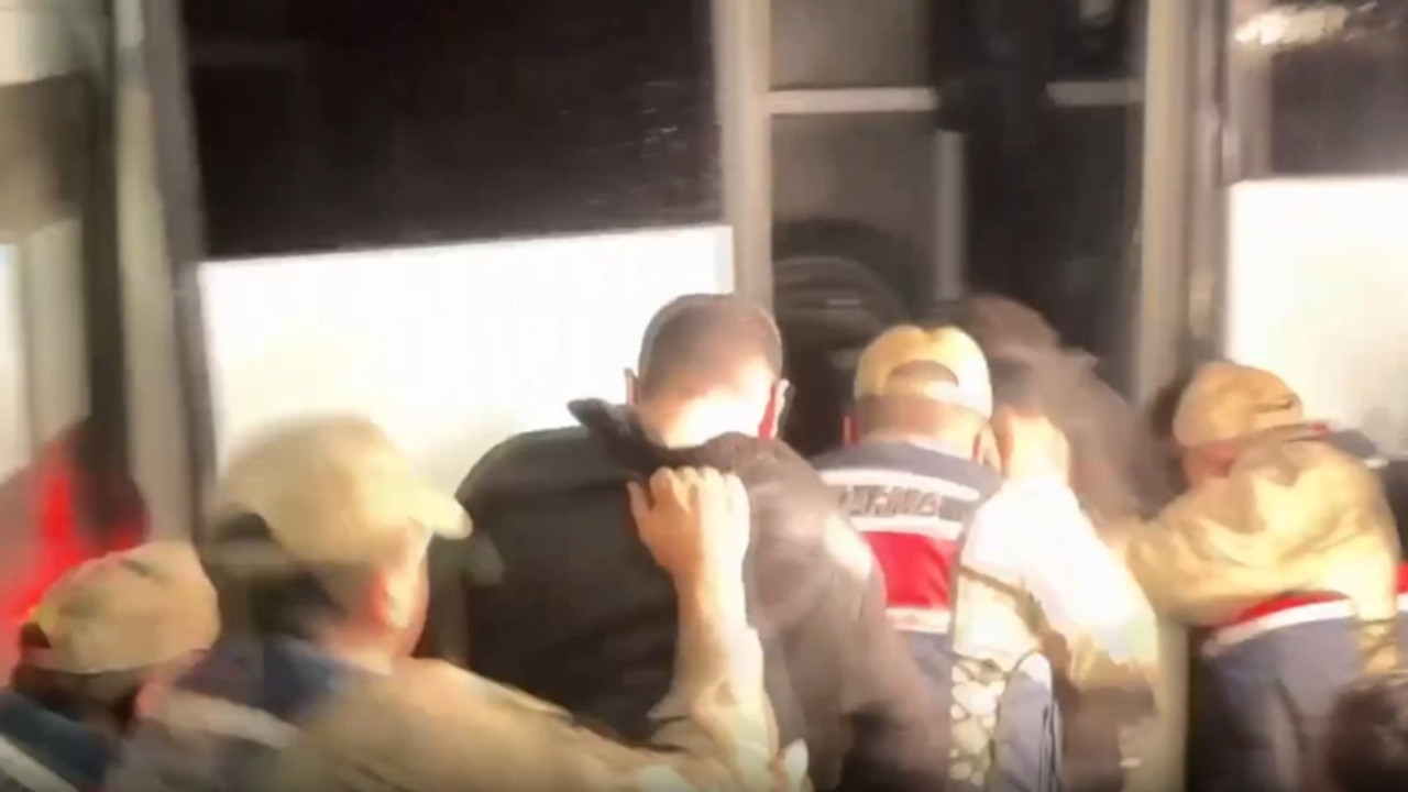 Gülistan Doku soruşturmasında adliye önü karıştı