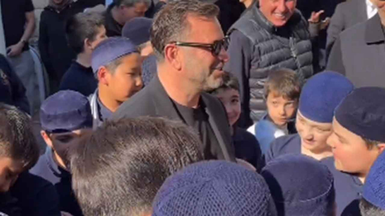 Okan Buruk Kur'an kursu öğrencilerinden derbi için dua istedi