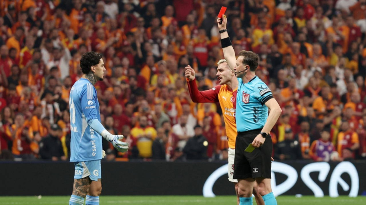 Derbide kırmızı kart gören Ederson'dan açıklama: Fenerbahçe taraftarının hedefindeki isim