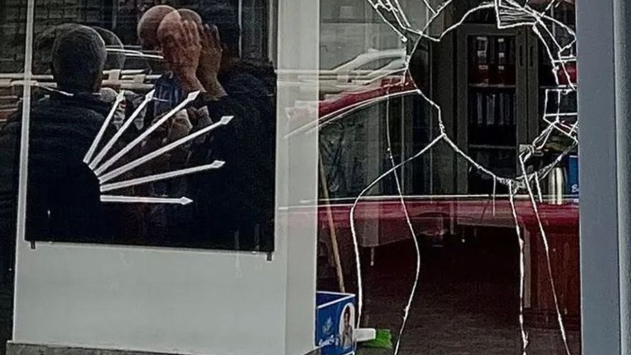 Ankara'da hareketli saatler! CHP binasına saldırı