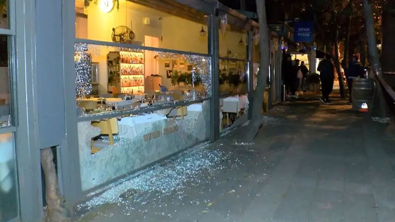 Kadıköy'de bir restorana silahlı saldırı