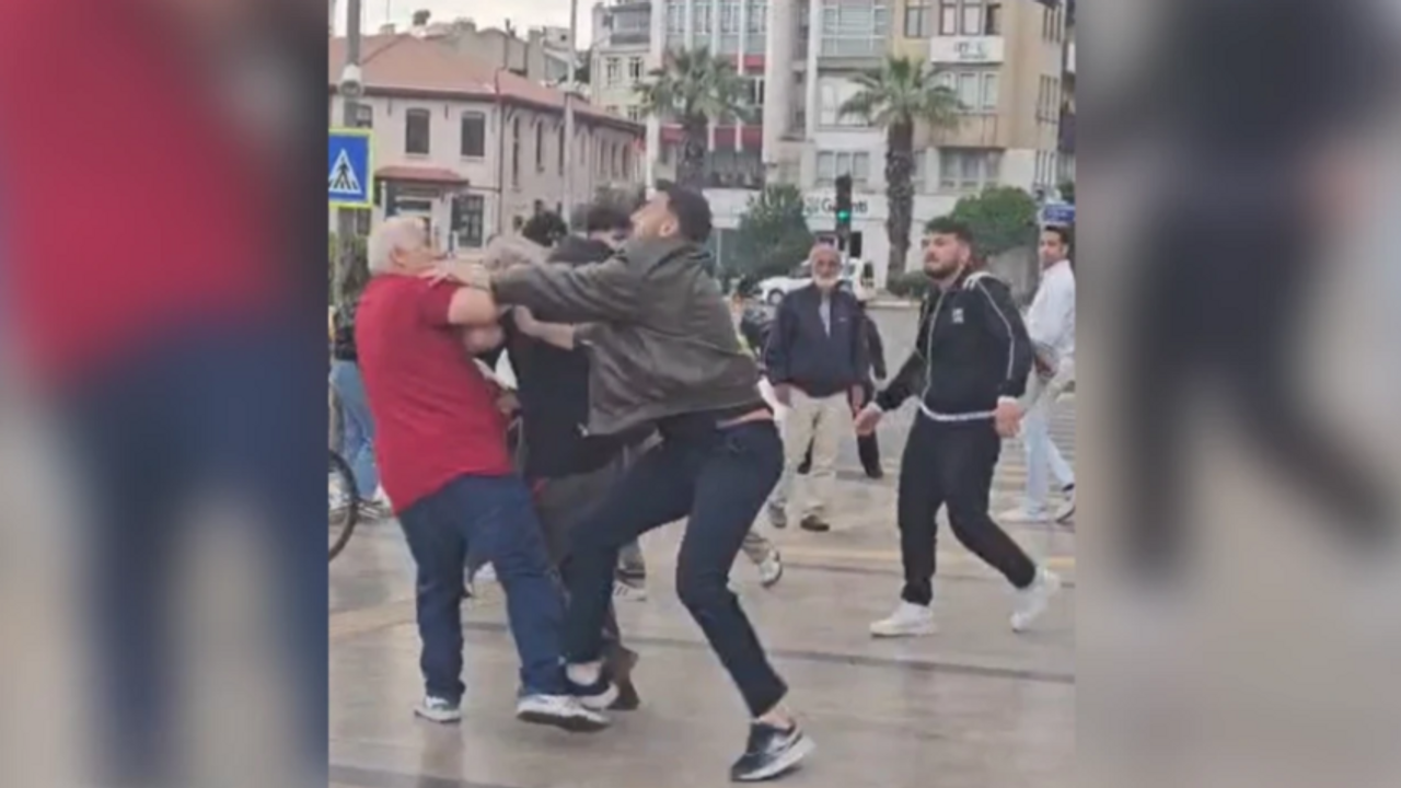 Gazeteci eşinin gözleri önünde darbedildi
