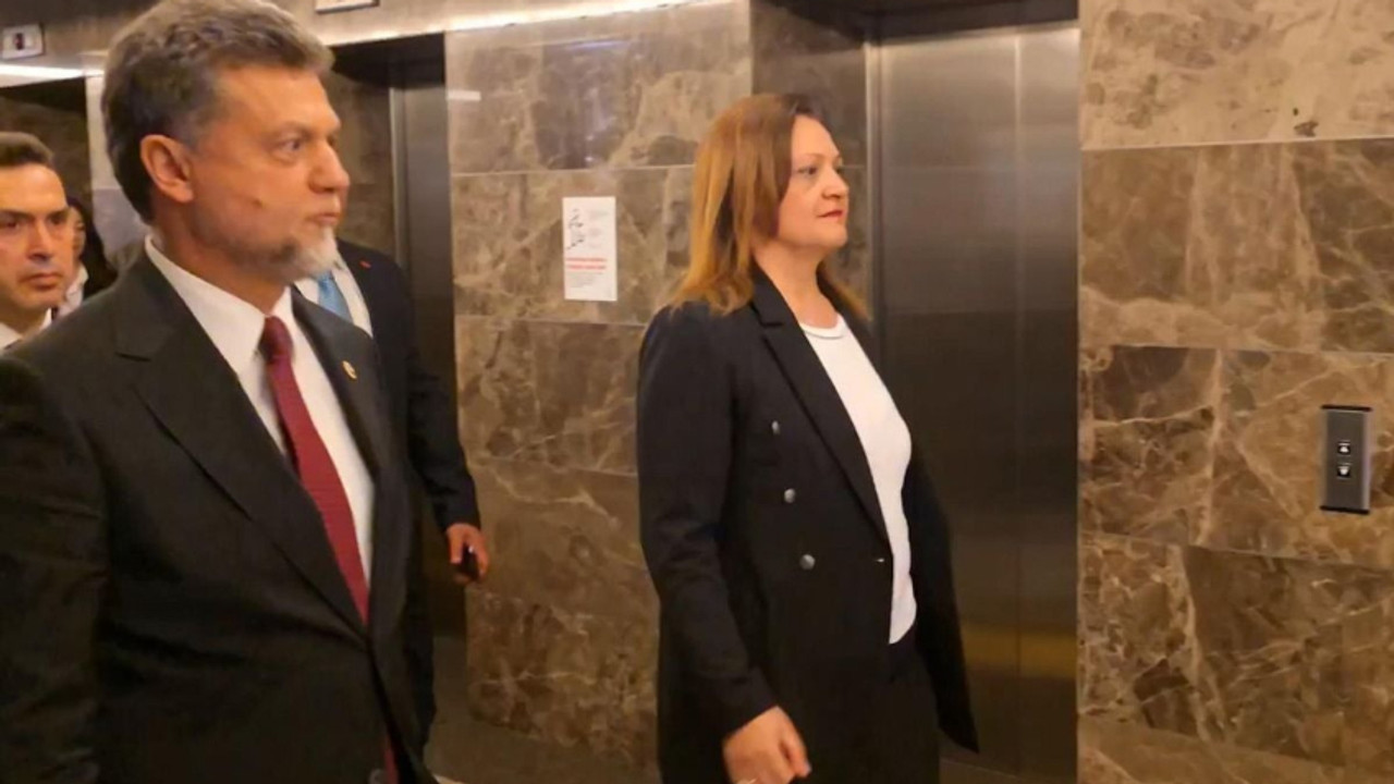 Tartışılan isim Burcu Köksal'dan ilk görüntü geldi: AKP Genel Merkez binasında