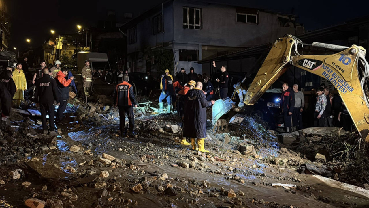 Hatay’da sel felaketi: Çöken evdeki 1 kişi hayatını kaybetti!