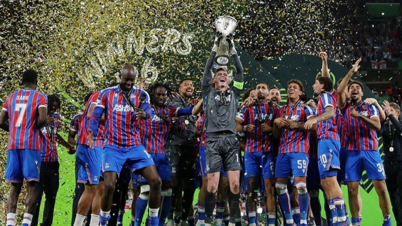 Crystal Palace tarih yazdı! UEFA Konferans Ligi kupası İngiltere’ye gitti