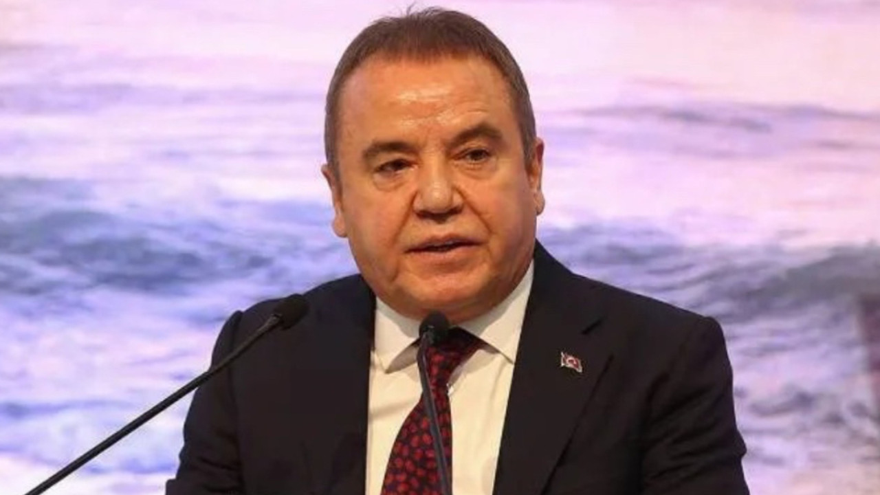 Muhittin Böcek hastaneye kaldırıldı!