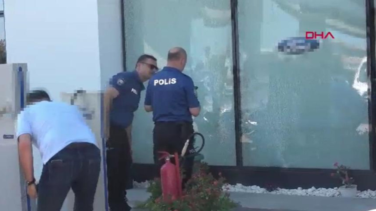 Aynı gün, aynı hedef! Antalya'da Otokoç galerisine silahlı s