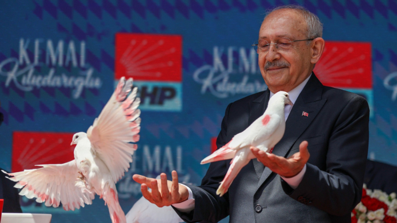 Kılıçdaroğlu'na güvercin getiren isimden olay fotoğraflar! T
