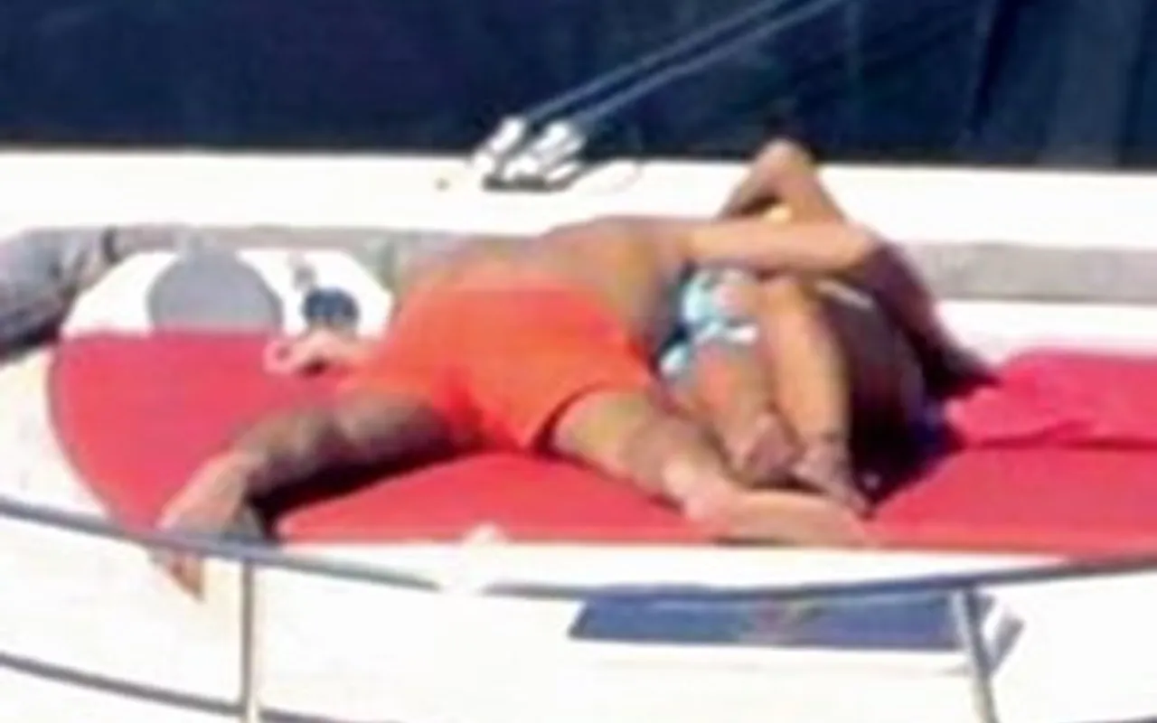 Cicişler Nefise Karatayın kocasının mesajlarını yayınladı!