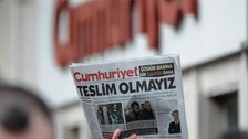 Cumhuriyet'in yeni yazarından gazetesine eleştiri! "Demirtaş, Kavala, HDP'yi..."