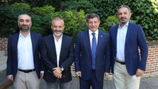 Davutoğlu'ndan o gazeteciler için flaş açıklama! "Her kapıyı kapatsalar da..."