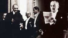 Cumhuriyet 100 yıl önce alkışlarla ilan edildi! Mustafa Kemal Atatürk’ün sözleri tarihe not düştü…