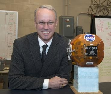 NASA'da tesadüfen iş bulan mühendisin hikayesi gündem oldu - Resim : 1