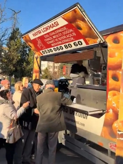 Finalinin üzerinden 15 yıl geçti! İstanbul'da Ali Rıza Bey için lokma dağıtıldı - Resim : 3