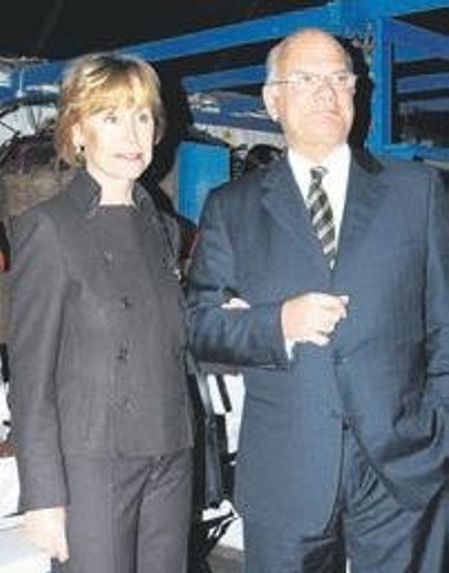 Annesini kaybeden Caroline Koç'u kahreden karar - Resim : 2