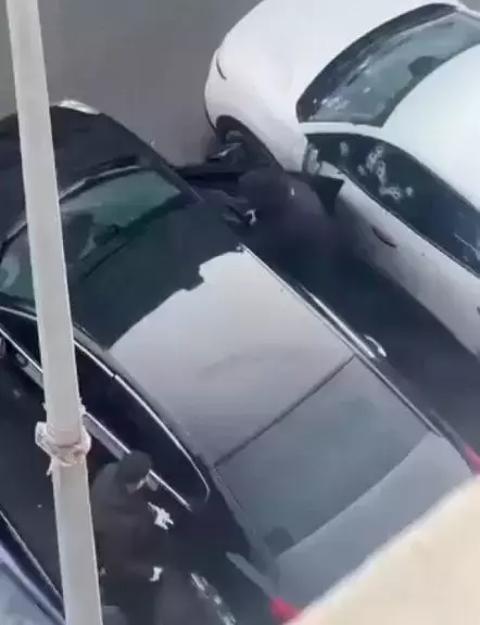 İstanbul'un g&ouml;beğinde kanlı hesaplaşma: 37 kurşun sıkıldı, 25 yaşındaki gen&ccedil; &ouml;ld&uuml; - Resim : 1