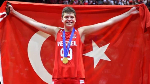 Parkelere güç katacak transfer: Ebrar Karakurt Türkiye’ye geri döndü