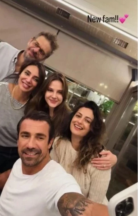 Başrol olduğu diziden çıkarıldığını uçakta öğrendi - Resim : 1