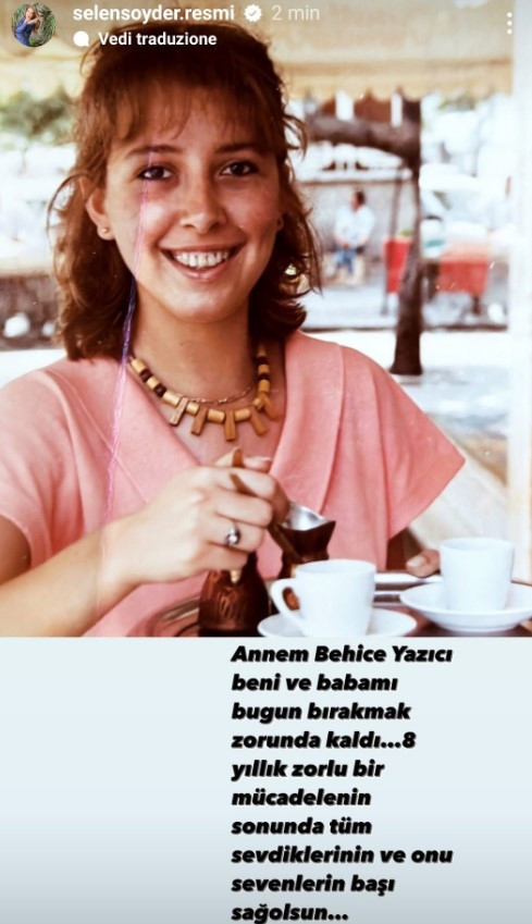 Ünlü oyuncu Selen Soyder'in annesi hayatını kaybetti - Resim : 1
