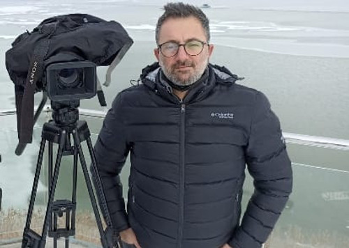 Canlı yayında ölümden döndüler! Kar küreme aracını son anda fark ettiler - Resim : 2