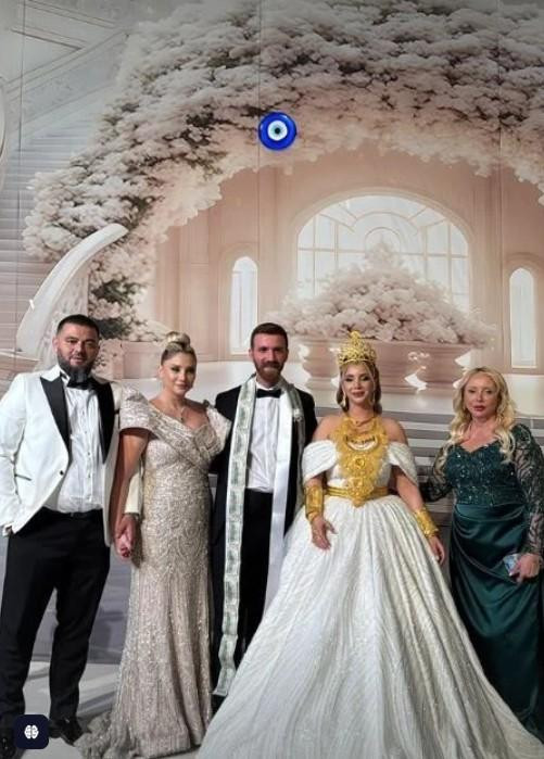 Aleyna Dalveren 4 aylık evliliğinde kriz yaşadı, takılarını geri istedi - Resim : 1