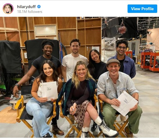 'How I Met Your Father' dizisinden ilk kare geldi! - Resim : 1