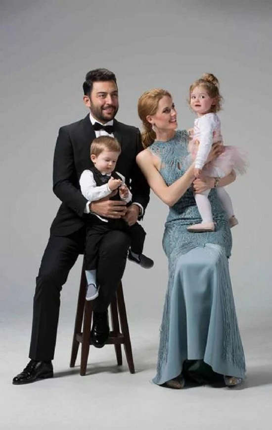 Wilma Elles'ın başı çocuklarının babasıyla dertte! Karara uymazsa hapis yatacak! - Resim : 1