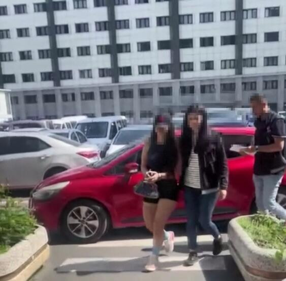 Ünlü şarkıcı Asya Alizade'ye gözaltı şoku! Sınır dışı edilecek! - Resim : 1