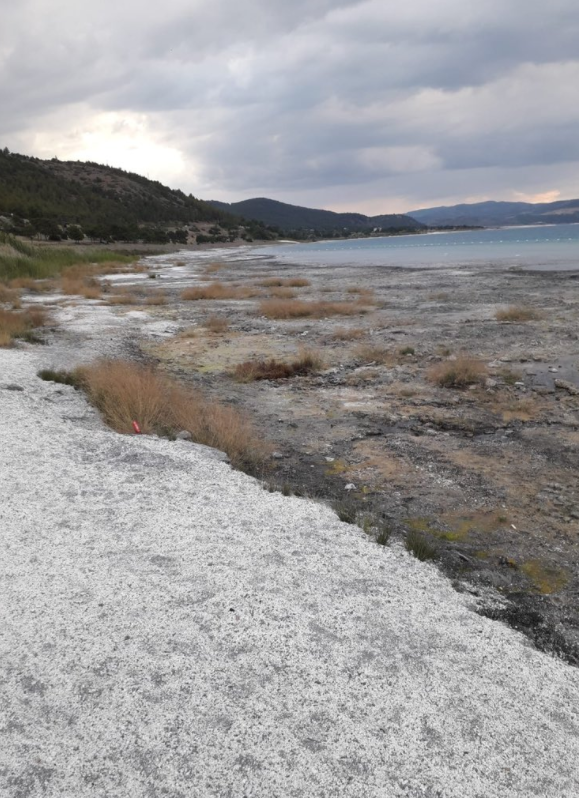 Salda Gölü'nün son hali yürekleri yaktı - Resim : 2