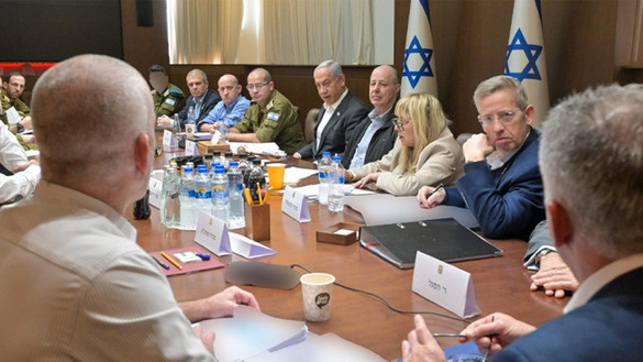 İsrail güvenlik kabinesi, Gazze'de ateşkes ve rehine takası anlaşmasını onayladı - Resim : 1