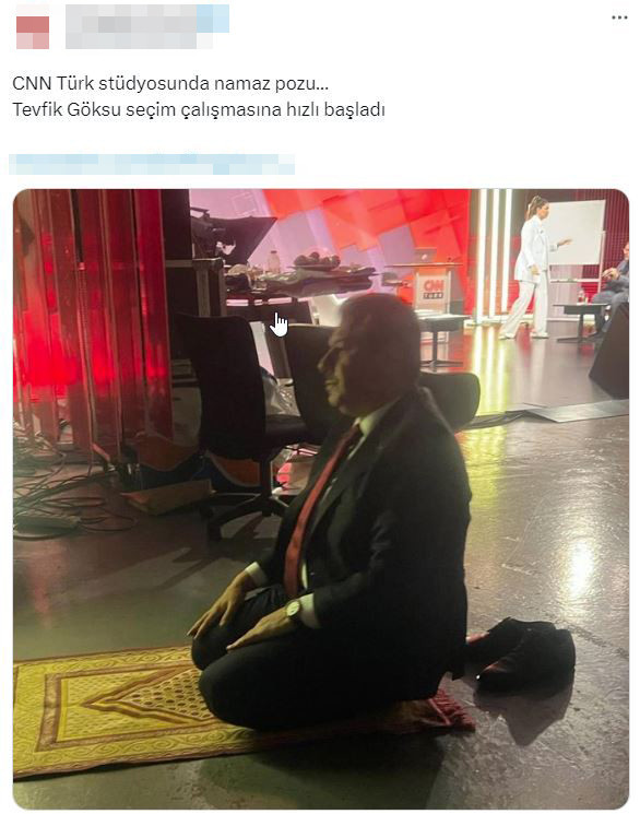 Tevfik Göksu'dan CNN Türk stüdyosunda namaz pozu! Sosyal medyada gündem oldu! - Resim : 2