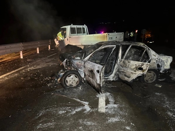 Bartın'da kamyonetle otomobil çarpıştı: 1 ölü, 2 yaralı - Resim : 2