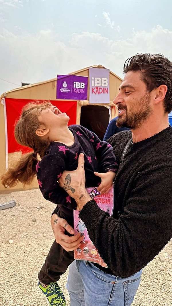 MİCHELLE MORRONE HATAY'I ZİYARET ETMİŞTİ: Michele Morrone kimdir, kaç yaşında, nereli?