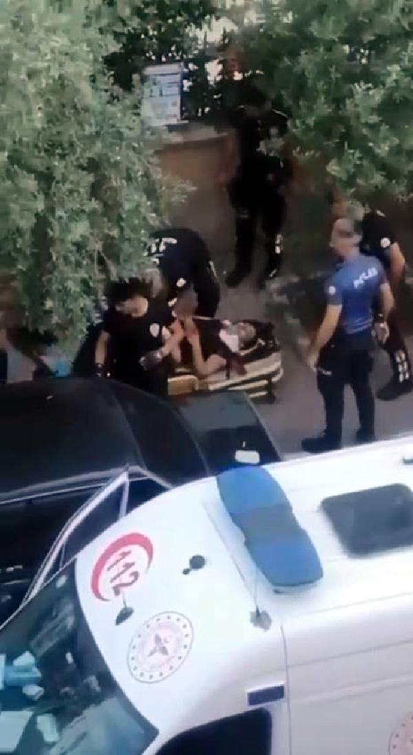 Antalya'da sokak ortasında sevgilisinin boğazını kesti! - Resim : 3