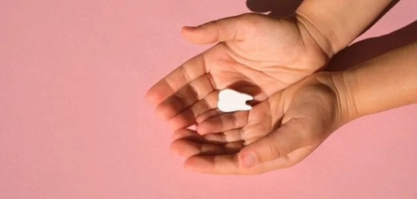 Rüyada dişinin düştüğünü görmek ne anlama gelir? Rüyada azı, köpek, çürük ve alt diş düşmesi anlamı