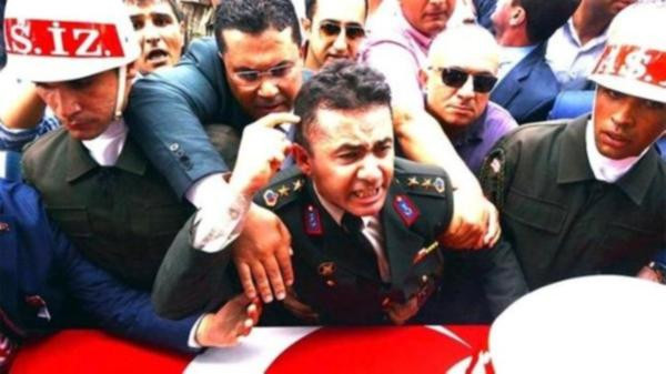 Gökçek hakkında silahlı terör örgütü üyeliğinden suç duyurusu - Resim : 2