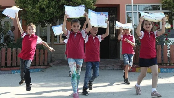 15 tatil ne zaman, hangi gün başlıyor? Okullar ne zaman kapanacak? Sömestr tatil ne zaman 2025? Sömestr ne zaman? Okullar ne zaman kapanıyor?