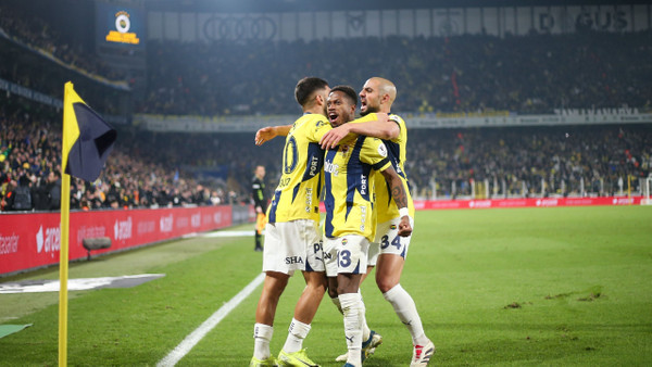 Midtjylland - Fenerbahçe maçı hangi kanalda, saat kaçta? Fenerbahçe Midtjylland Maçı Hangi Kanalda, Saat Kaçta Maç Şifresiz Mi Yayınlanacak Fenerbahçe Midtjylland