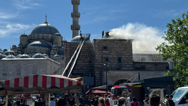 Eminönü'ndeki Yangın Nasıl Çıktı, İhmal Mi Var, Önlem Alınabilir Miydi, Son Durum Ne?