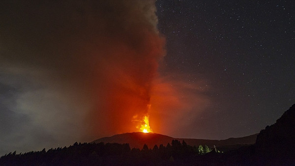 Etna Yanardağı nerede, patladı mı, aktif mi? Etna Yanardağı hangi şehirde? - Resim : 1